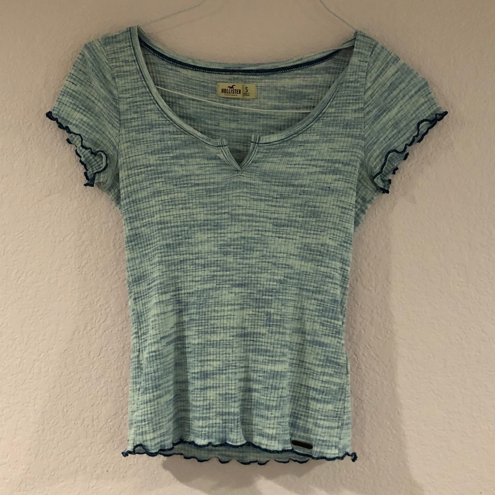 ❌SOLD❌Hollister Heathered Ribbed Scoop Neck Top